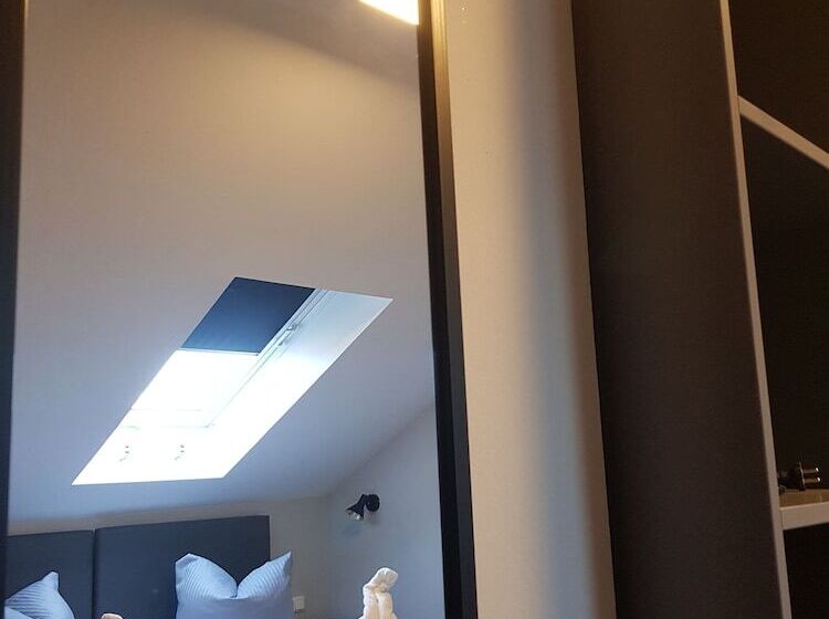 פנסיון Novitel Pliening