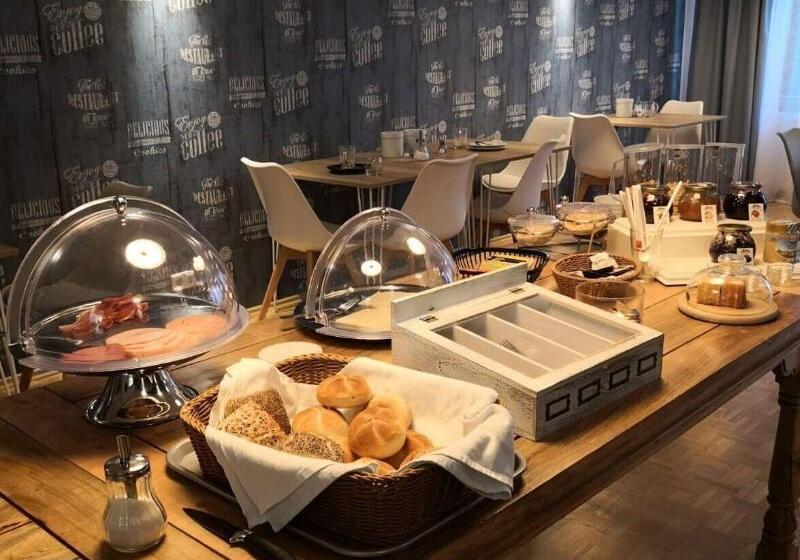 פנסיון Novitel Pliening