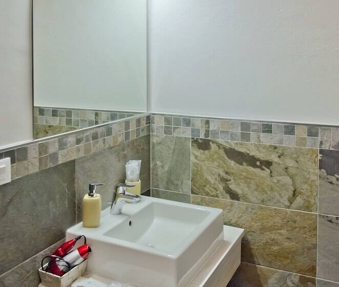 بنسيون Affittacamere Angel 2