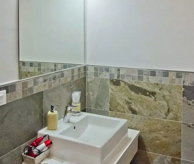 پانسیون Affittacamere Angel 2