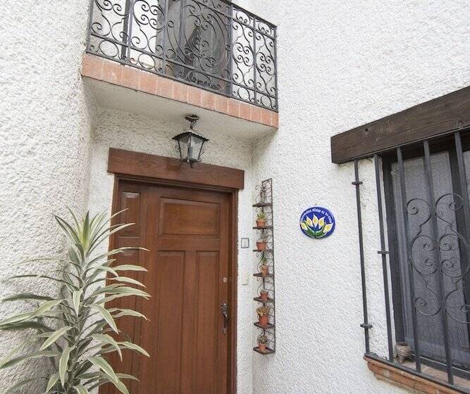 پانسیون Casa Ayvar