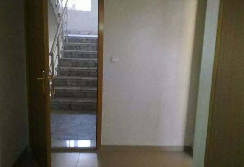 Majatalo Guest House Angelina