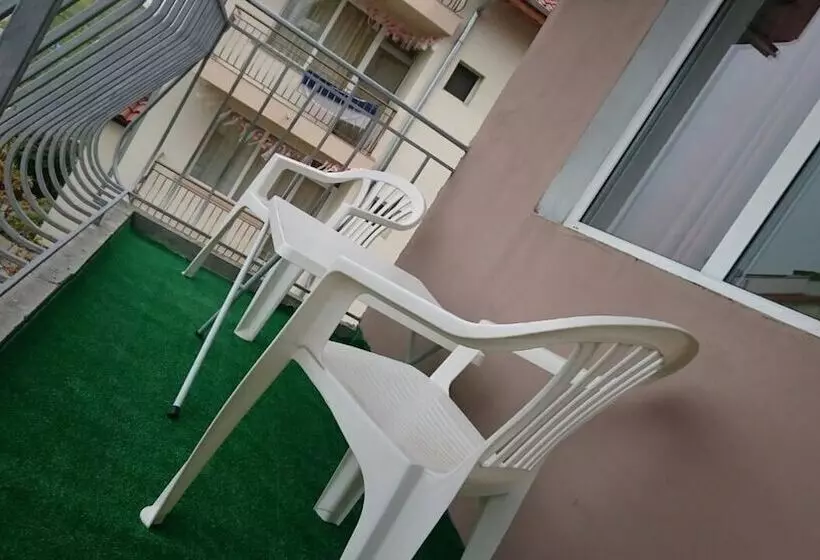 Majatalo Guest House Angelina