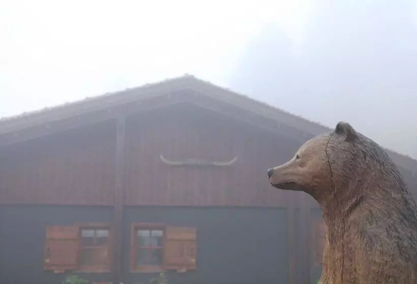 Vasilikia Mountain Farm & Retreat