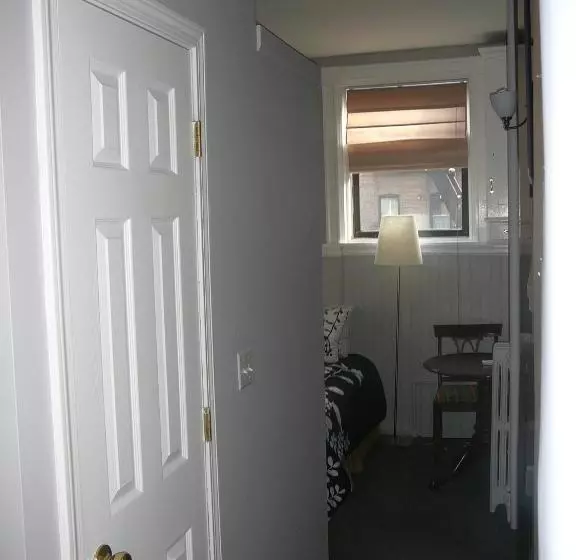 Отель 463 Beacon Street Guest House