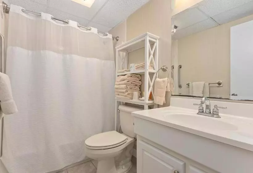 호텔 Adventurer Oceanfront Inn