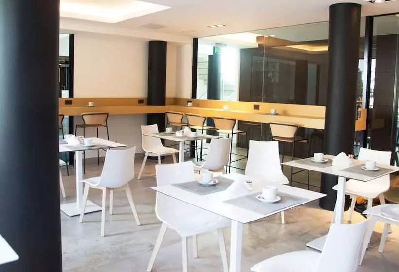 Отель La Capilla  Punta Del Este