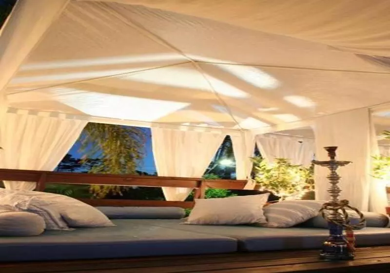 Отель La Capilla  Punta Del Este