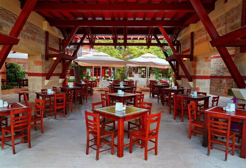 Отель Ulusoy Kemer Holiday Club