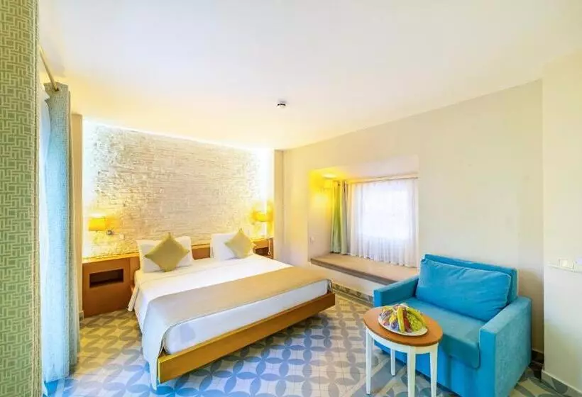 Отель Ulusoy Kemer Holiday Club