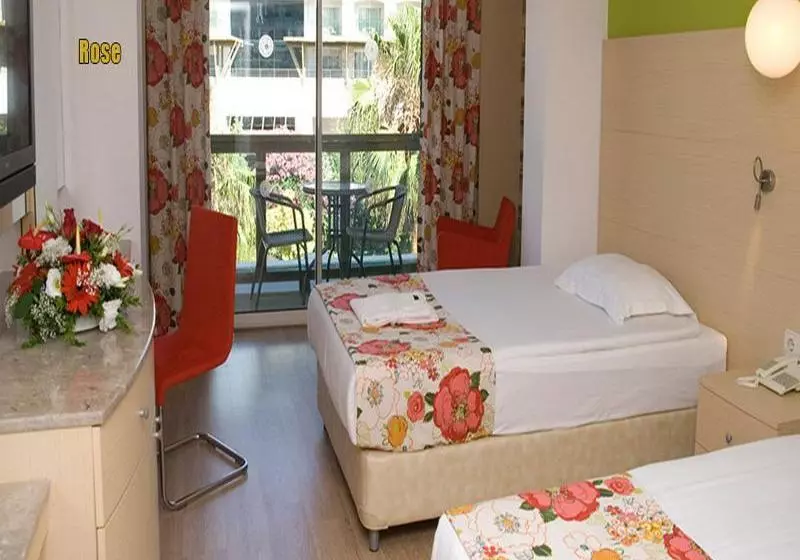 Oleander Hotel & Apartments