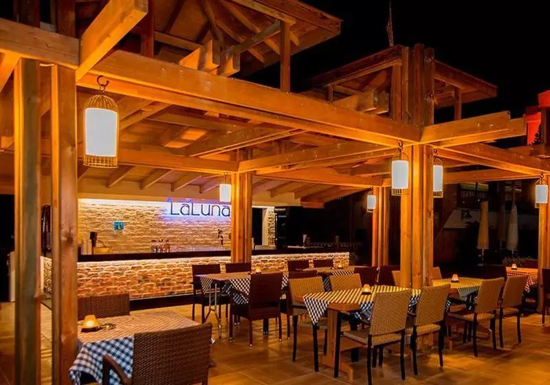 Oleander Hotel & Apartments