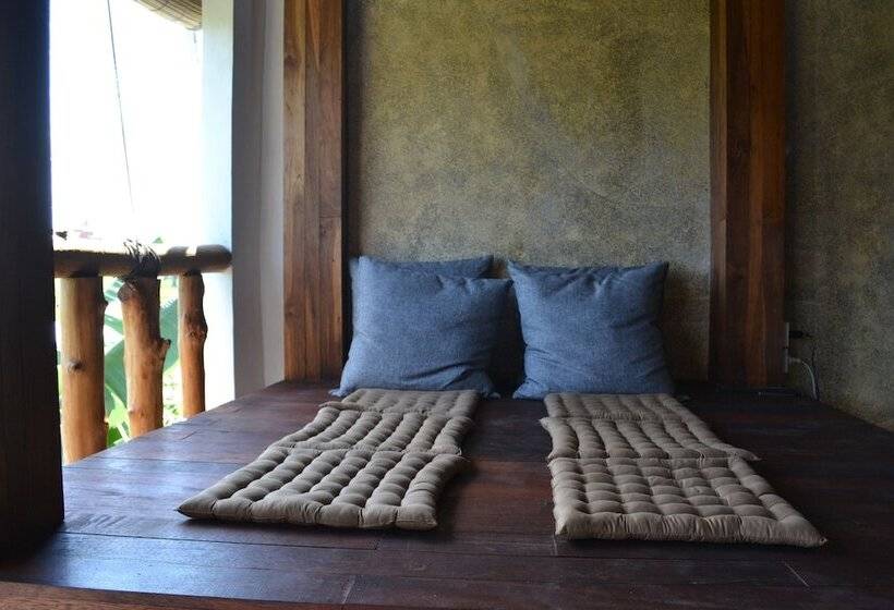 Draper Startup House For Entrepreneurs   Hostel