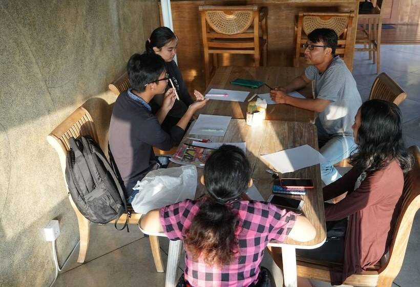 Draper Startup House For Entrepreneurs   Hostel