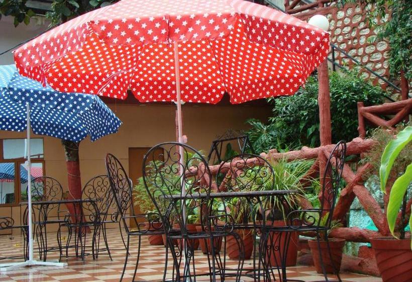 Ceyone Classic Fall Resort