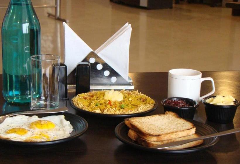 Ceyone Classic Fall Resort