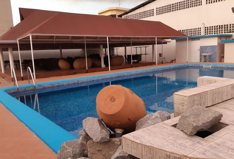 هتل Golden Hôtel