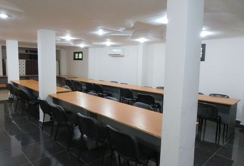 هتل Golden Hôtel