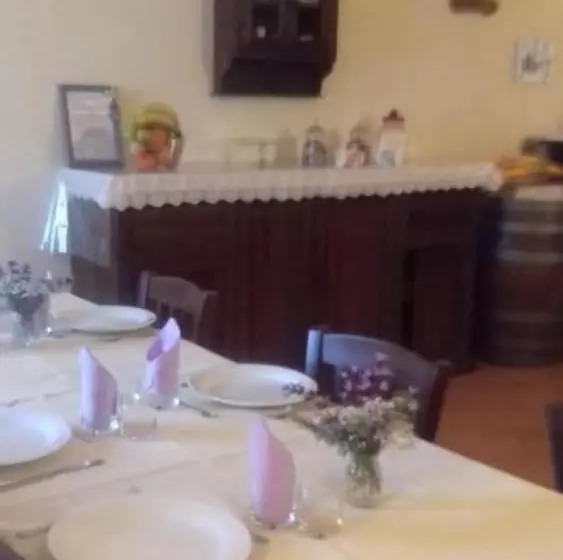 Maaseutuhotelli Agriturismo Valbona