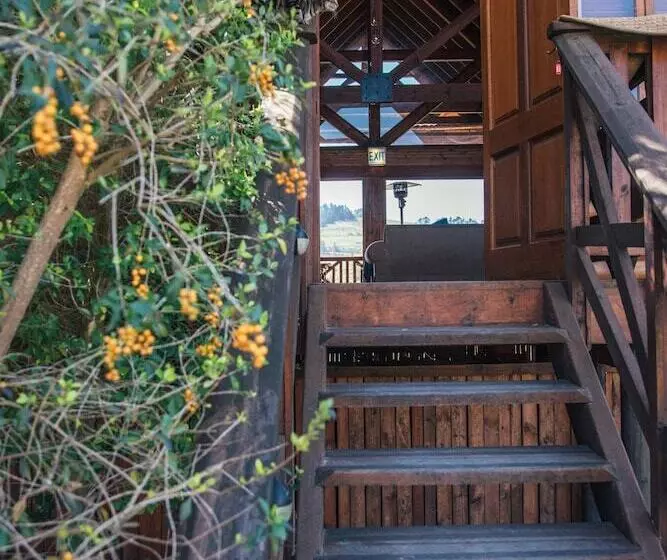 ホテル The Log Cabin Lodge