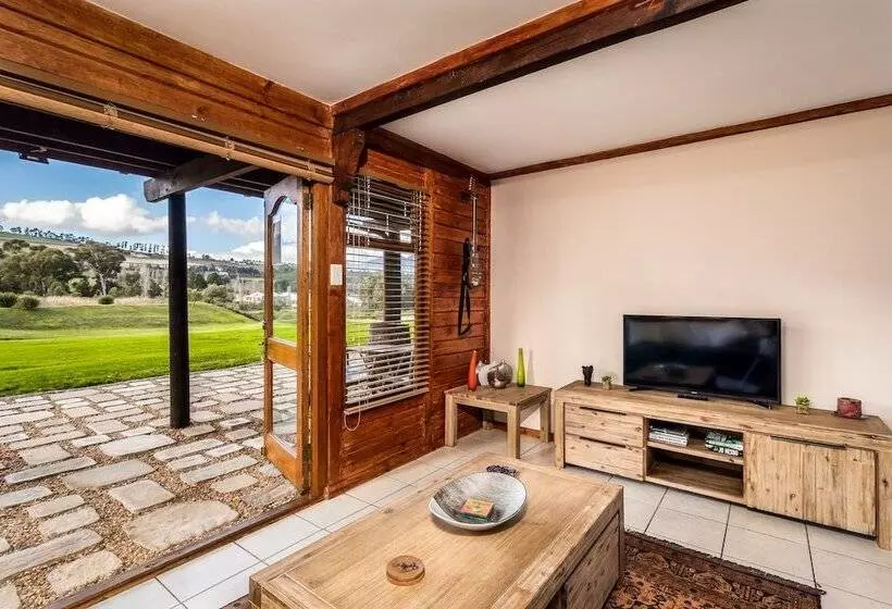 ホテル The Log Cabin Lodge