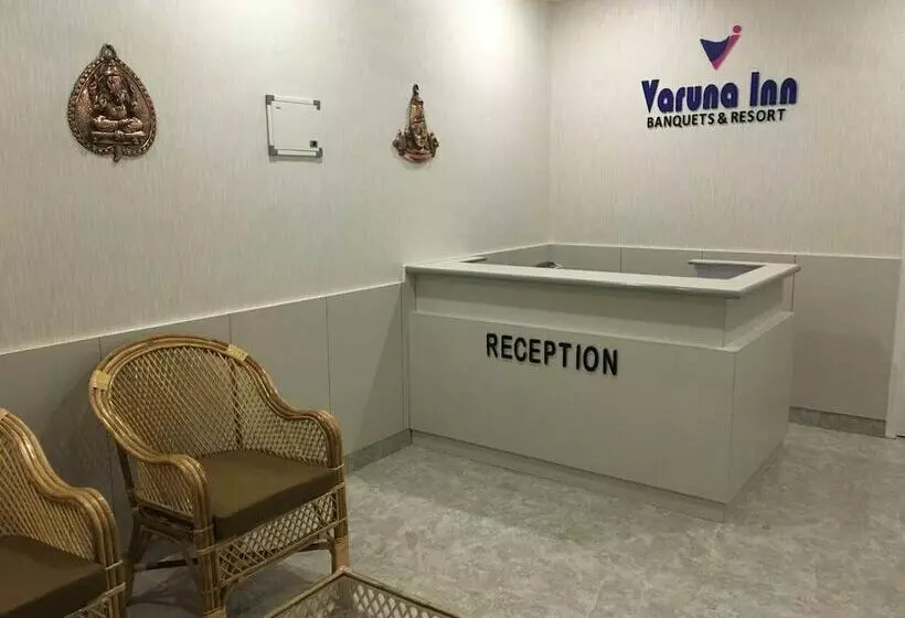 ホテル Varuna Inn Banquets & Resort