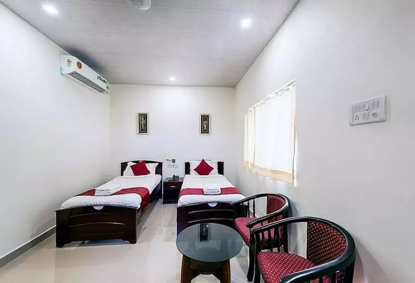 ホテル Varuna Inn Banquets & Resort