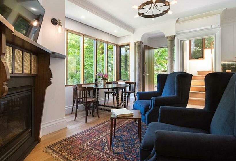 Montacute Pavilion And Gardens