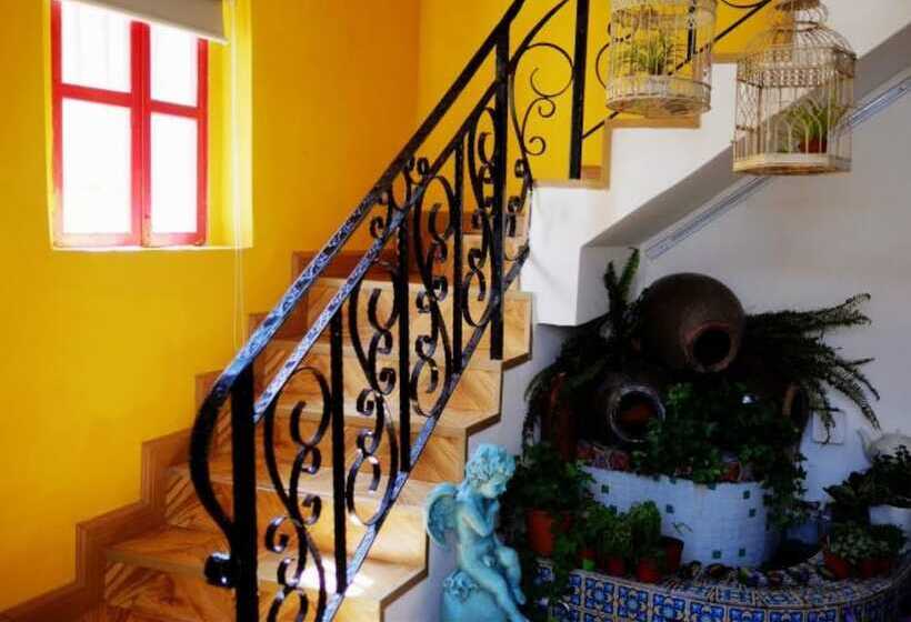 Pensão Sharemood Guest House