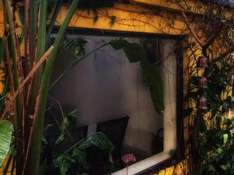 Majatalo Sharemood Guest House