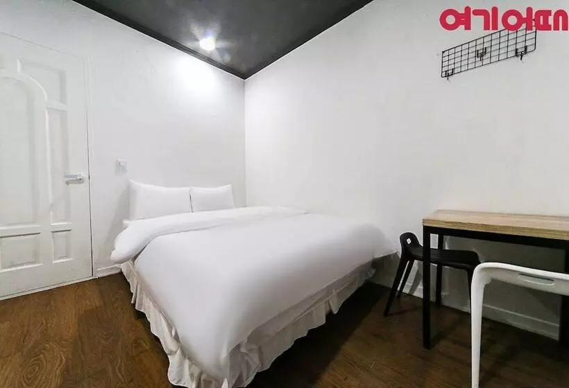 Ace Motel