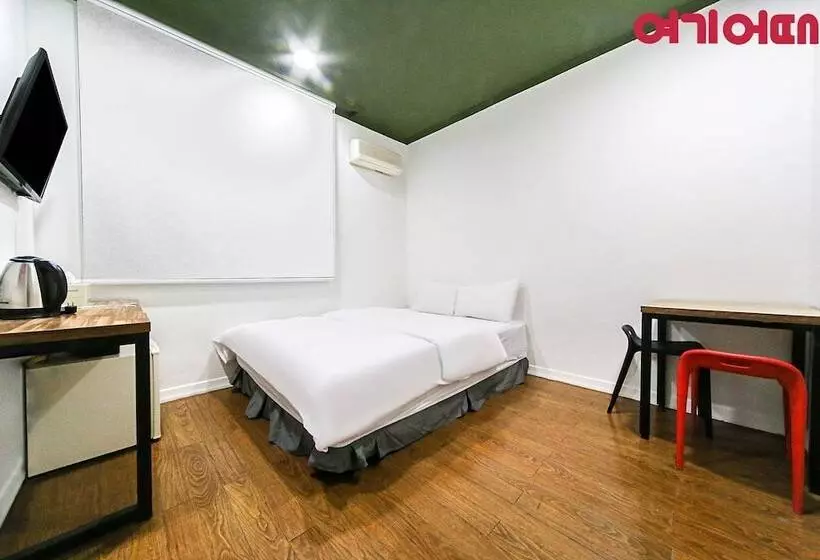 Ace Motel