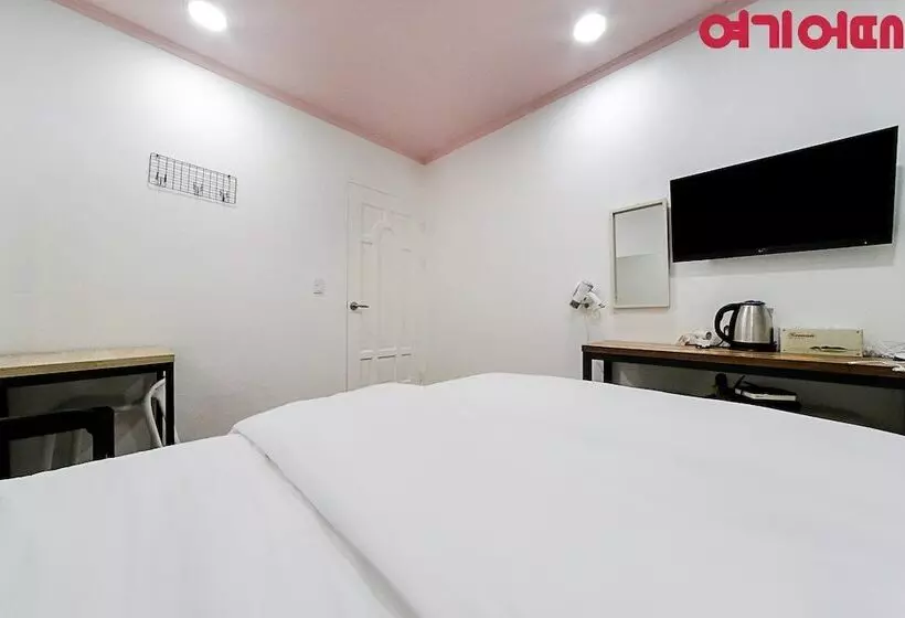 Ace Motel