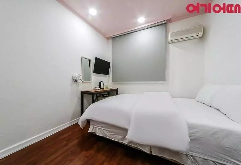 Ace Motel
