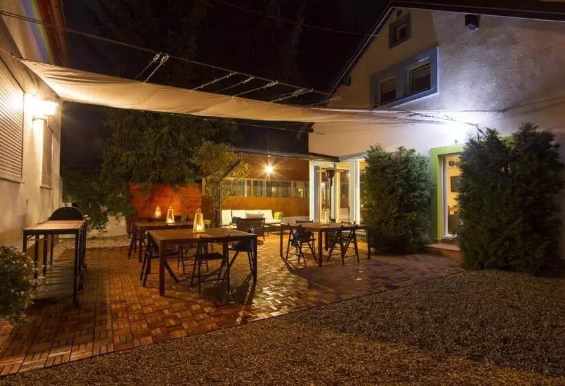 Aamiaismajoitus (B&B) Baltycka44 Rooms & Apartments