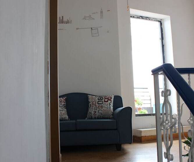 Changsha Tourist Capsule Youth Hostel