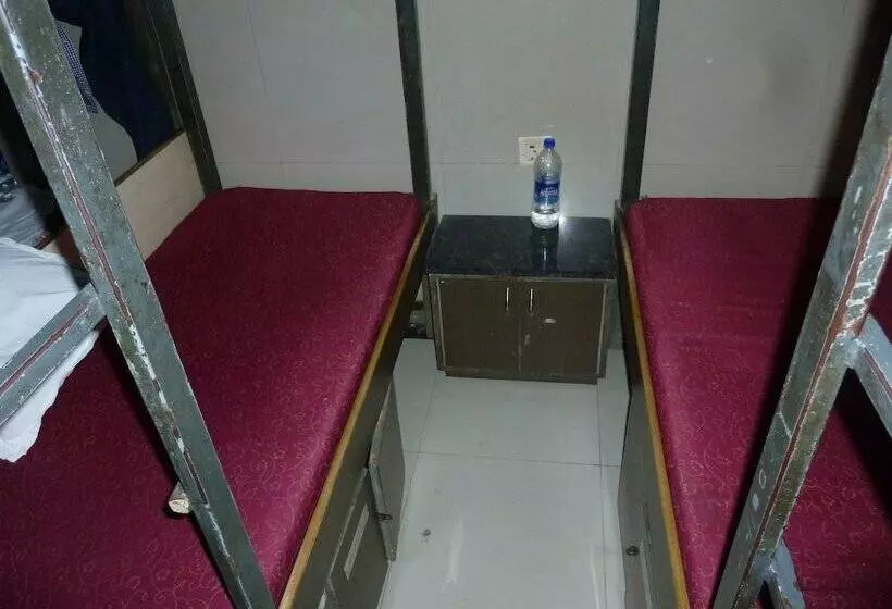 هتل Basera