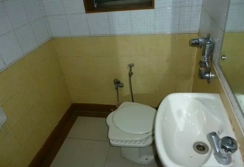 هتل Basera