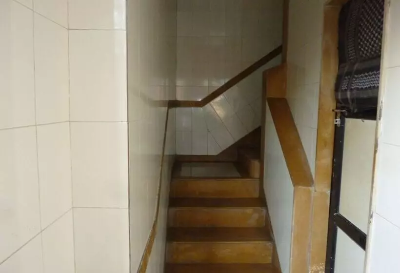 هتل Basera