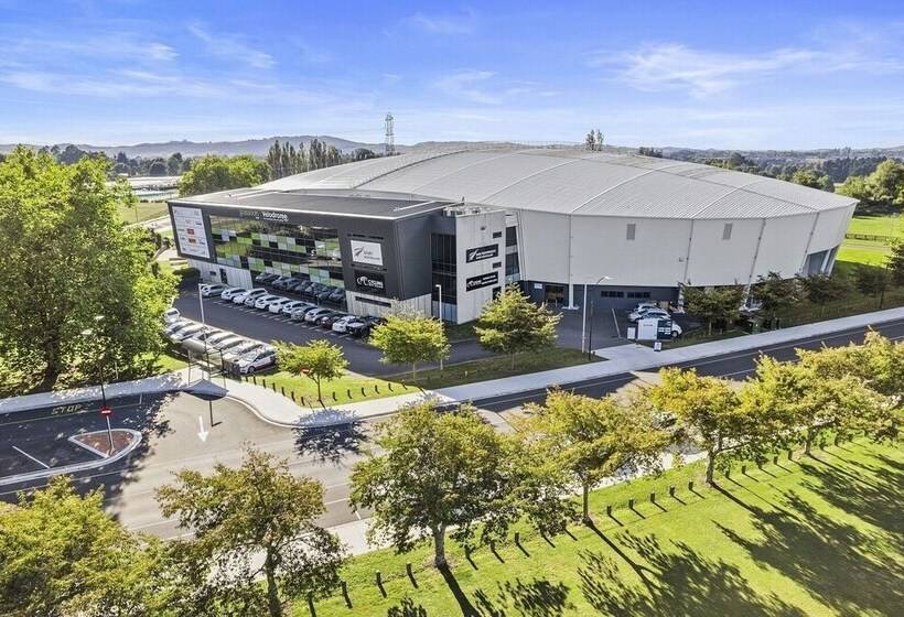 בית מלון כפרי Cambridge Top 10 Holiday Park