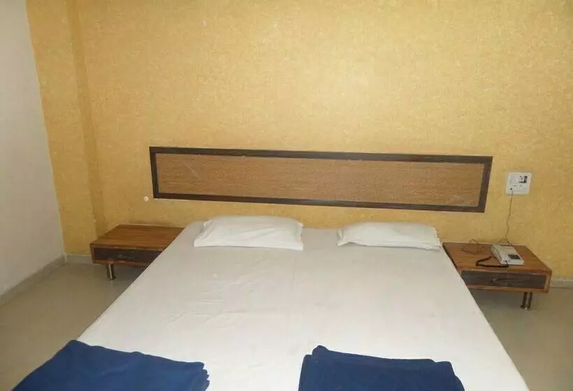 Hotelli Tourist Home Lodging