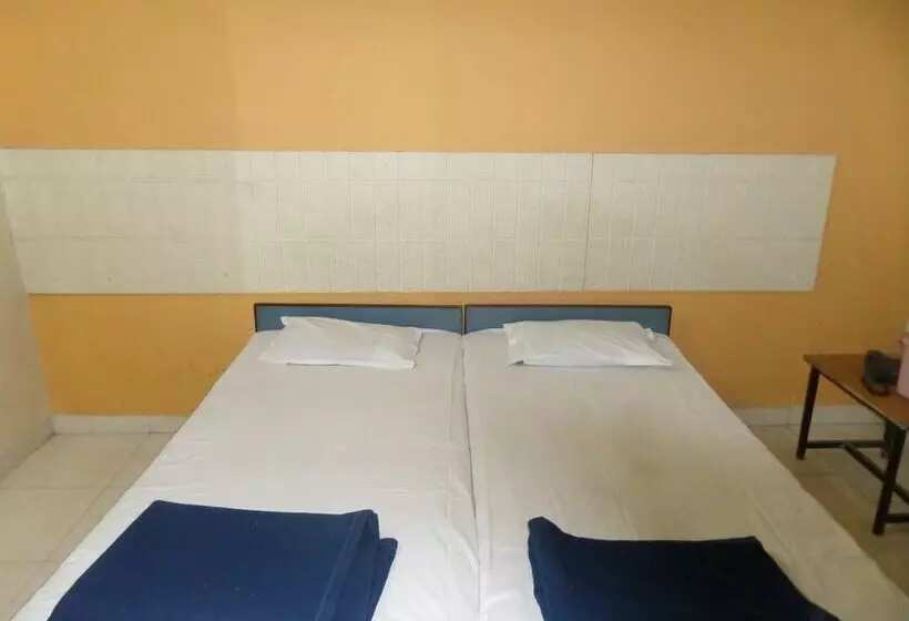 Hotelli Tourist Home Lodging