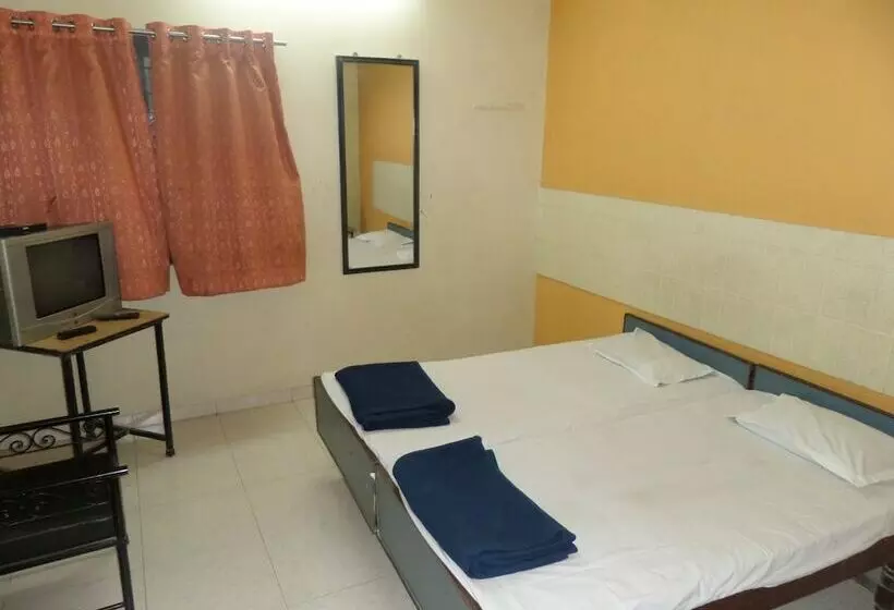 Hotelli Tourist Home Lodging
