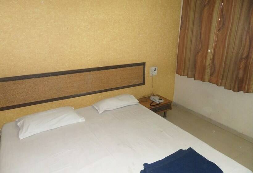 هتل Tourist Home Lodging