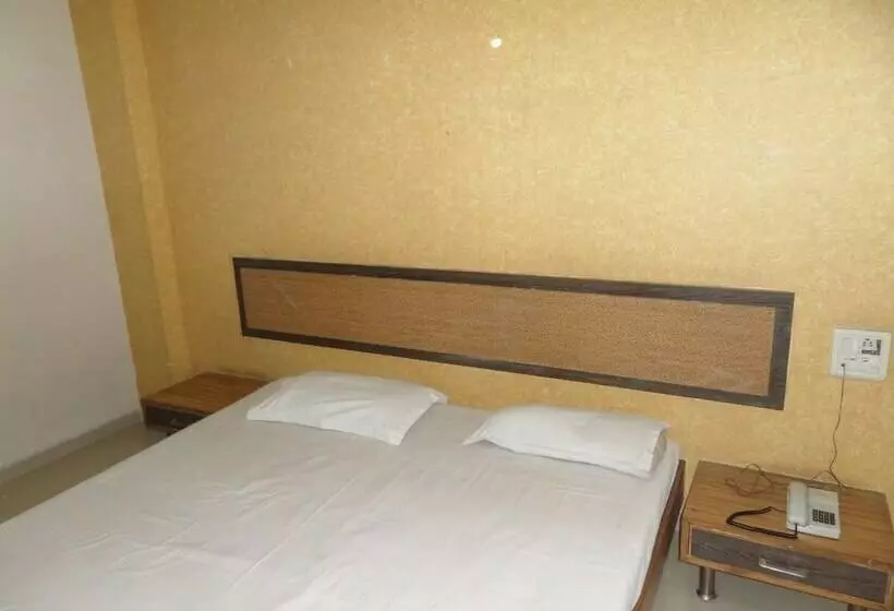 Hotelli Tourist Home Lodging
