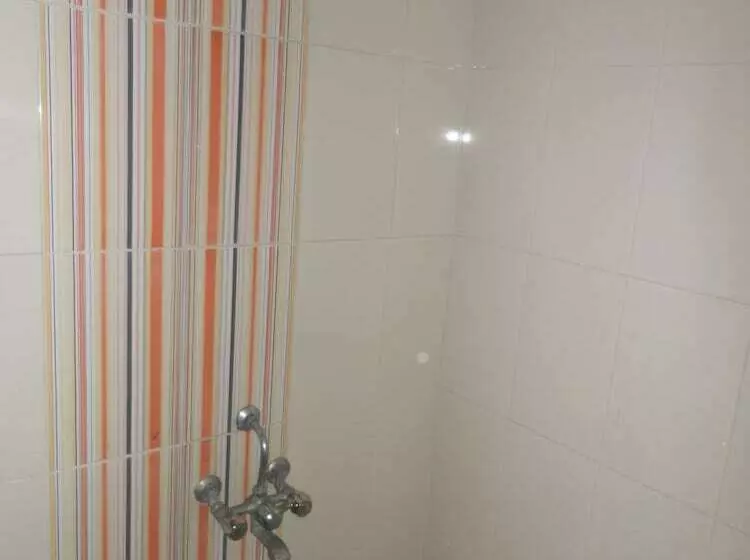 Hotelli Tourist Home Lodging