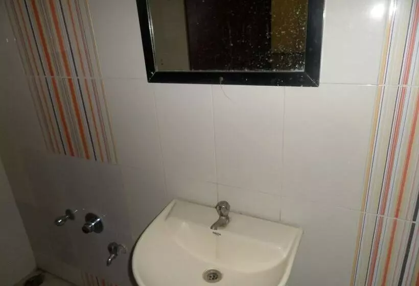 Hotelli Tourist Home Lodging