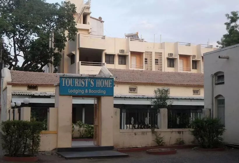 Hotelli Tourist Home Lodging
