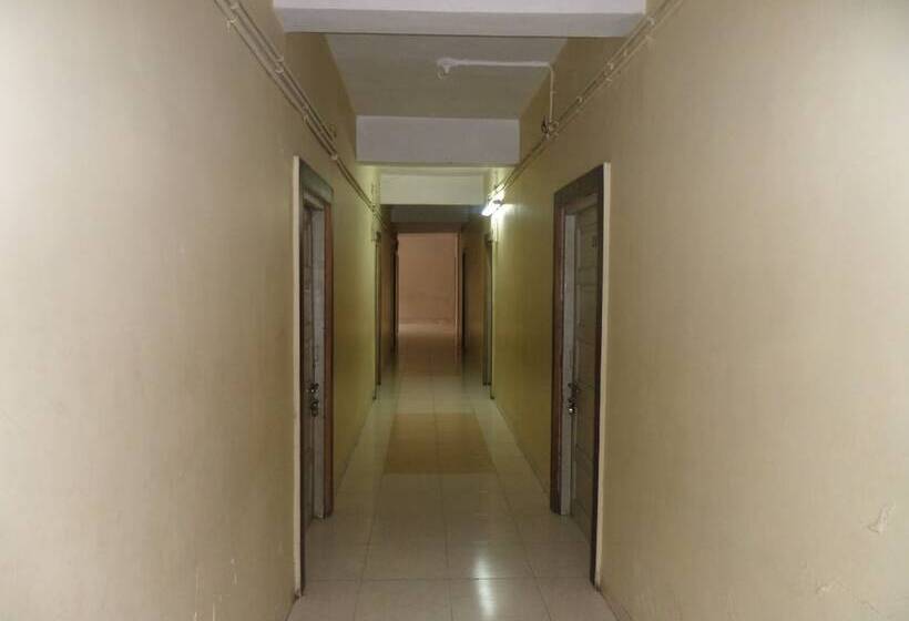 هتل Tourist Home Lodging