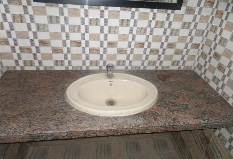 Hotelli Tourist Home Lodging